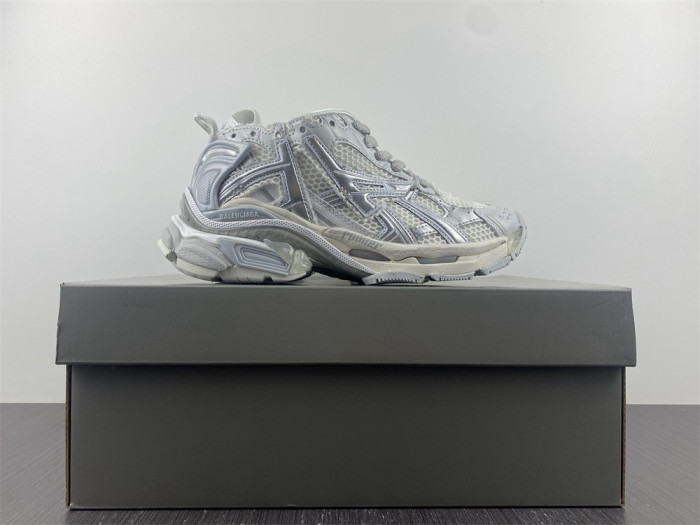 balcia track runner white grey silver