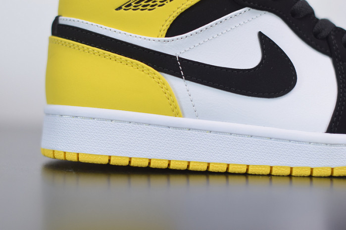 air jordan 1 mid yellow toe black 852542-071